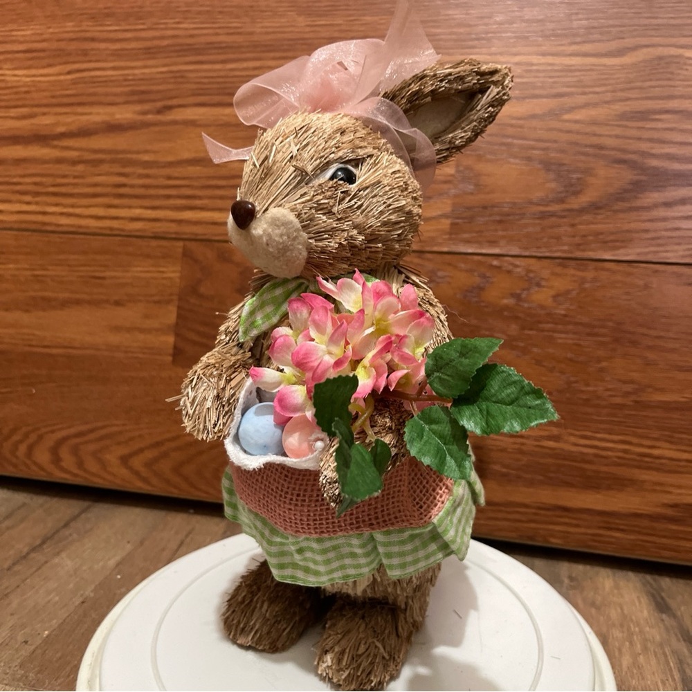 Hand Crafted EASTER FIGURINE-EASTER BUNNY Standing 11” Brown Straw Carrying Eggs